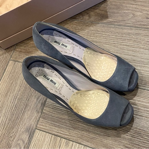 Miu Miu nebbia gray suede high heels open toe 36.5 - Picture 4 of 12